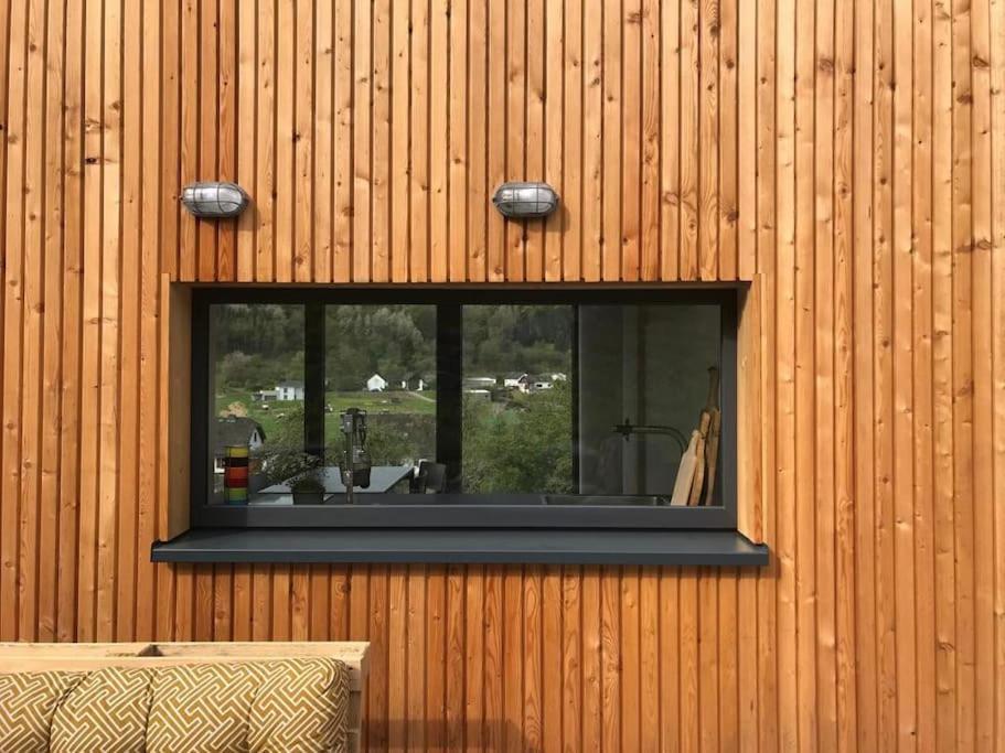 Eifelhausaufzeit-Vulkaneifel-Architekten-Chalet Mit Sauna Im Vulkankrater Immerath Eksteriør billede