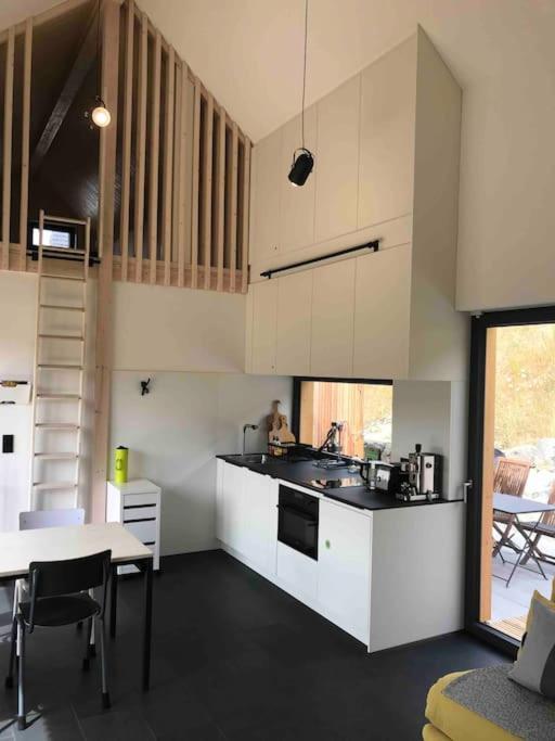 Eifelhausaufzeit-Vulkaneifel-Architekten-Chalet Mit Sauna Im Vulkankrater Immerath Eksteriør billede